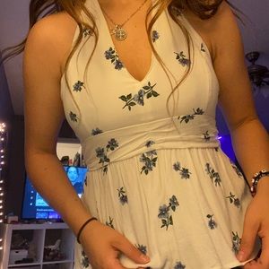 V neck tank ! American Eagle